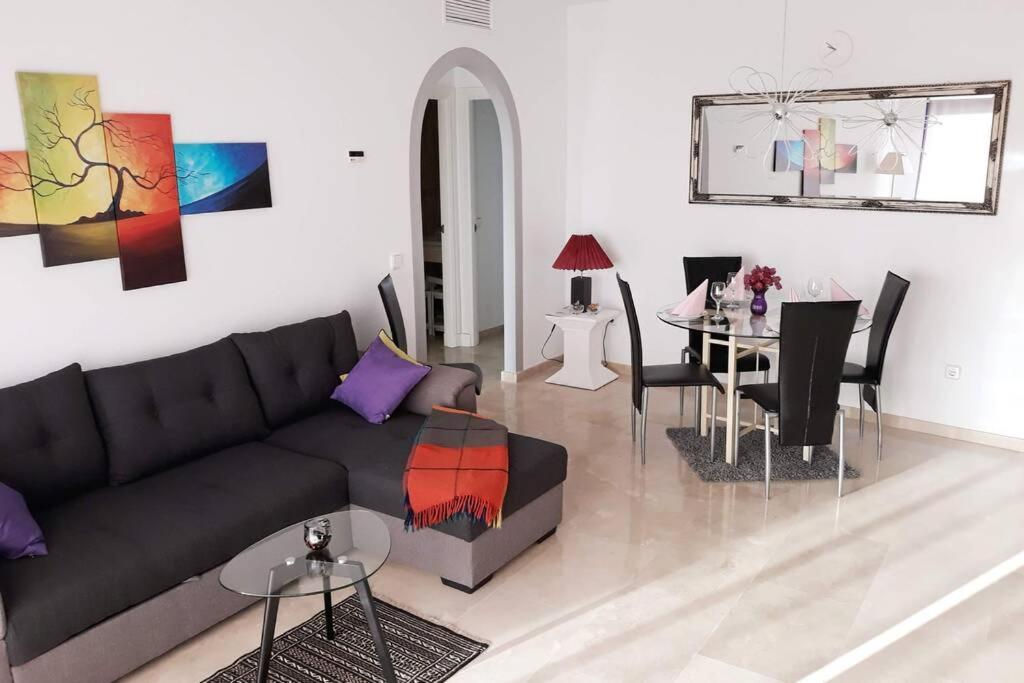 Castillo de Sabinillas Beautiful Apartment In Duquesa Suites And Gardens מראה חיצוני תמונה