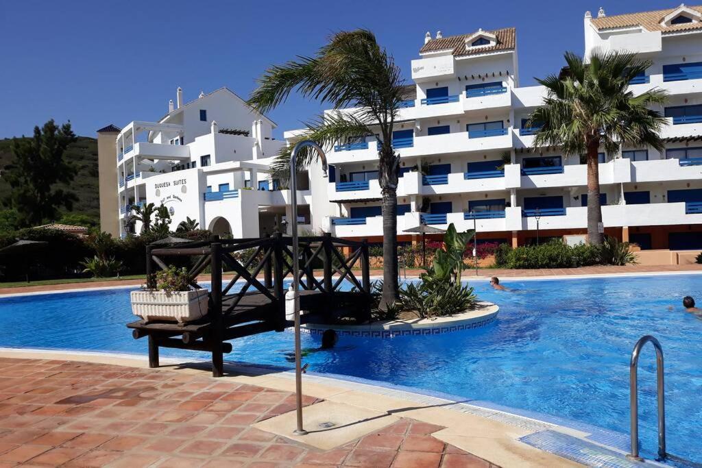 Castillo de Sabinillas Beautiful Apartment In Duquesa Suites And Gardens מראה חיצוני תמונה