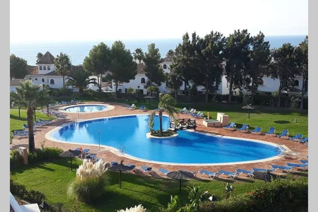 Castillo de Sabinillas Beautiful Apartment In Duquesa Suites And Gardens מראה חיצוני תמונה