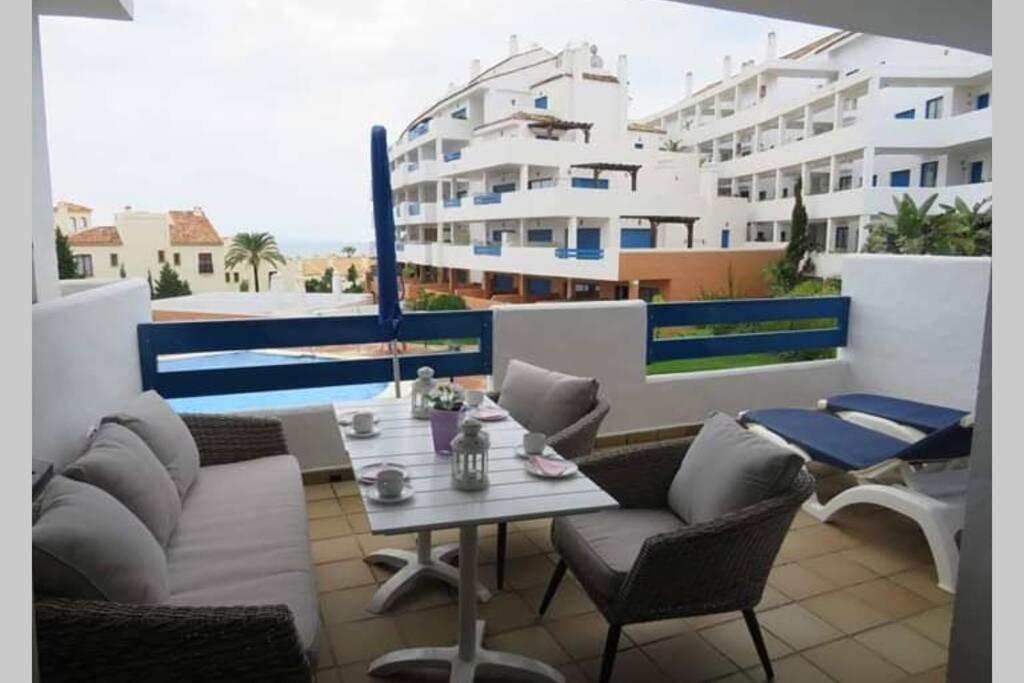 Castillo de Sabinillas Beautiful Apartment In Duquesa Suites And Gardens מראה חיצוני תמונה