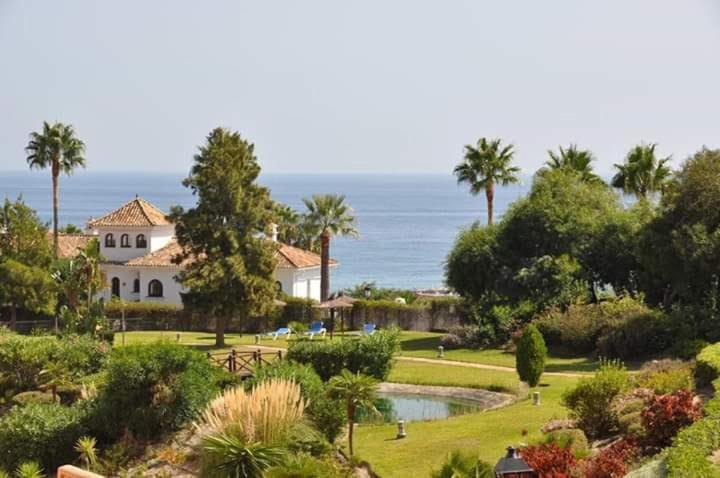 Castillo de Sabinillas Beautiful Apartment In Duquesa Suites And Gardens מראה חיצוני תמונה